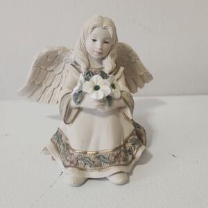 Sarah’s Angels Collectable Figurine 3in ‘’May’’ Mindspring Studio 2004 